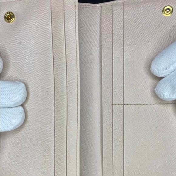 Prada Saffiano Double Snap Ribbon Walker - Picture 10 of 16